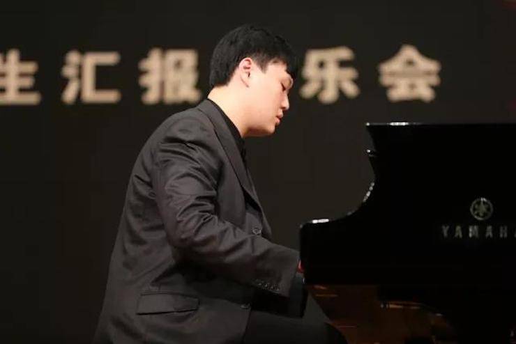 奏响青春旋律，添彩艺术人生|2017QG刮刮乐亚洲音乐奖学金综合师范类院系全国汇报音乐会（第一。┰猜淠