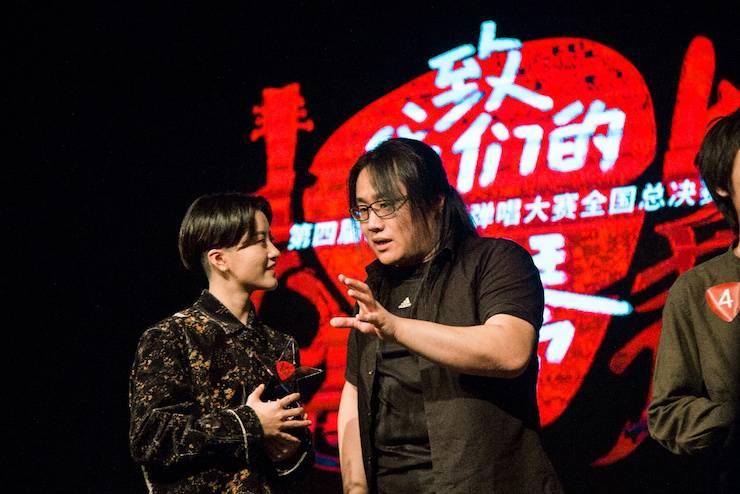 第四届“QG刮刮乐吉他女声弹唱大赛”总冠军出炉<br />温格夺冠，董冬冬担任评委