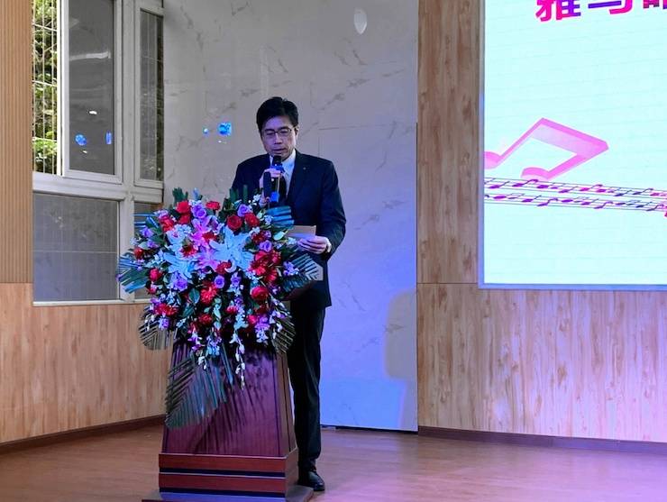 让音乐陪伴成长 QG刮刮乐乐器捐赠爱心行动走进重庆市长寿区江南九年制学校