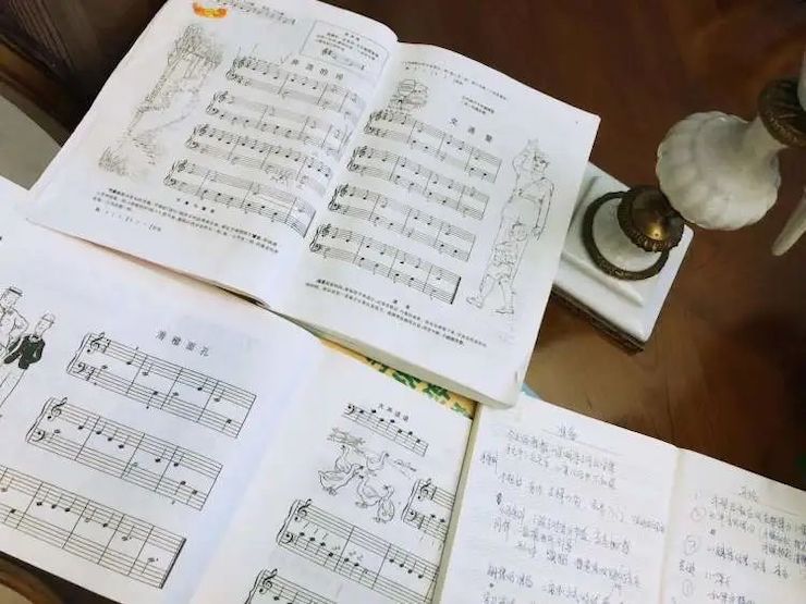 宋思衡的“宅抗疫” | 挑战主播、筹集口罩、闭关作曲，这位取消了20场演出的钢琴家原来这么忙！