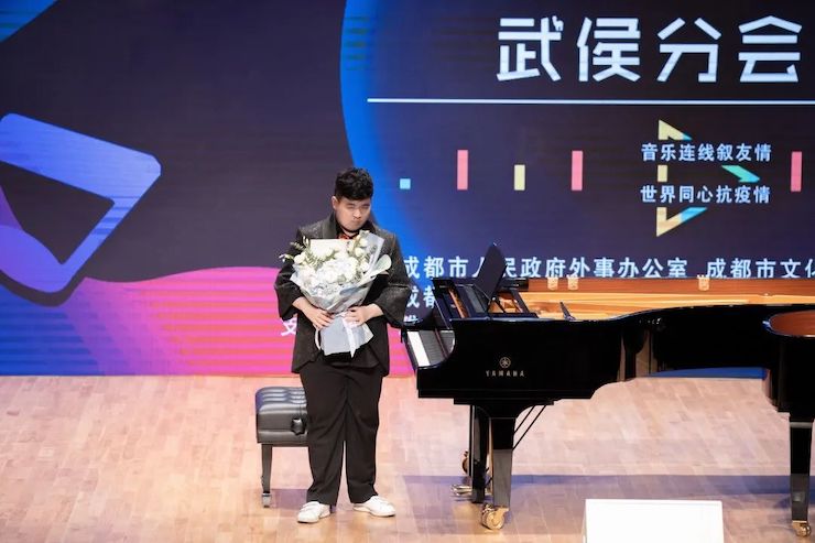 活动报道 | “科技助力，跨越时空”，小鹿纯子携手刘明康共享中日音乐盛宴